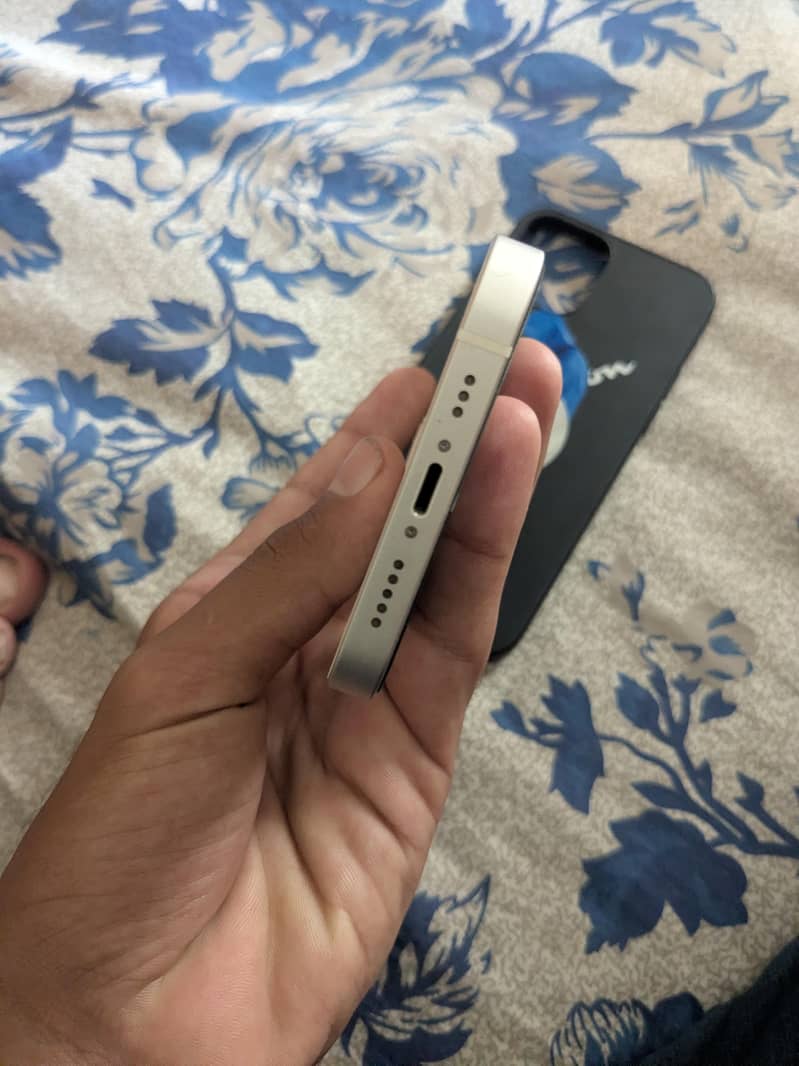 Apple iPhone 12 1