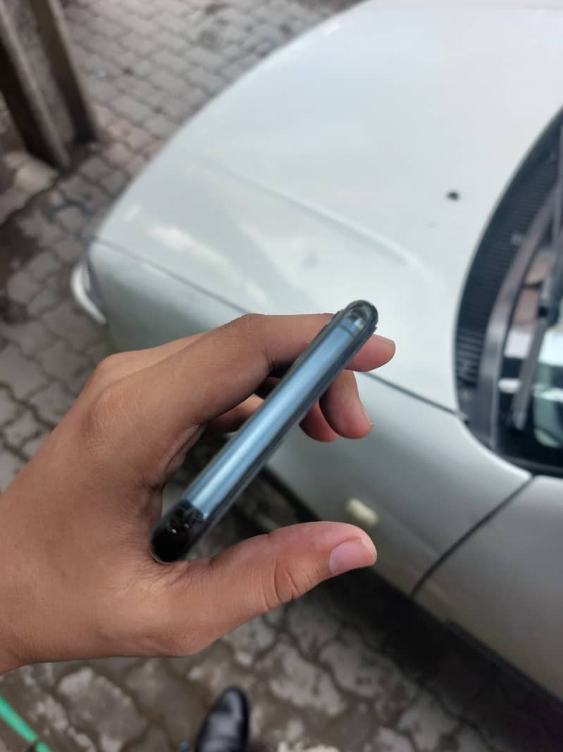 Apple iPhone 11 Pro Max 1