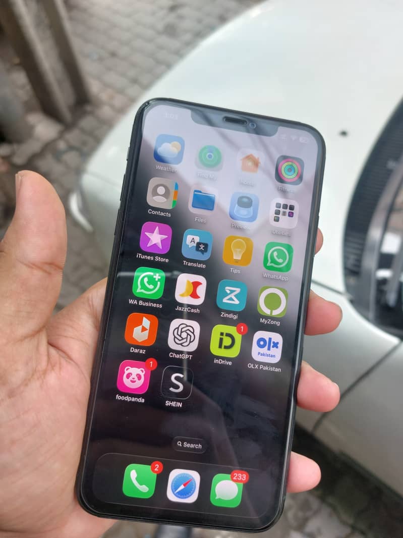 Apple iPhone 11 Pro Max 3