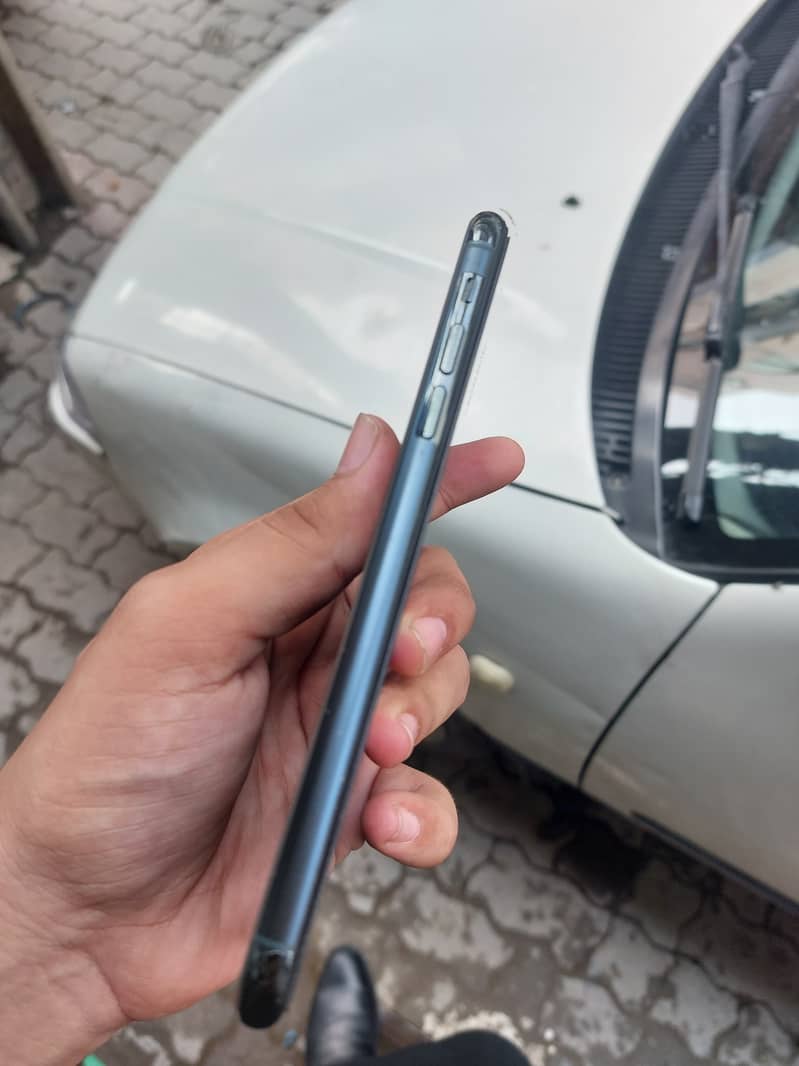 Apple iPhone 11 Pro Max 5
