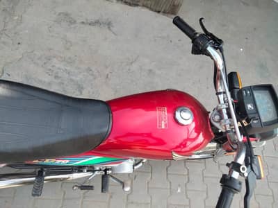 Honda CD 70 2017 model all kagzat complete hai argent for sale