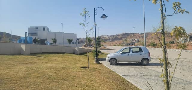 1 Kanal Solid, Level Land with open front view. Dem 2.75 Cr negotiable