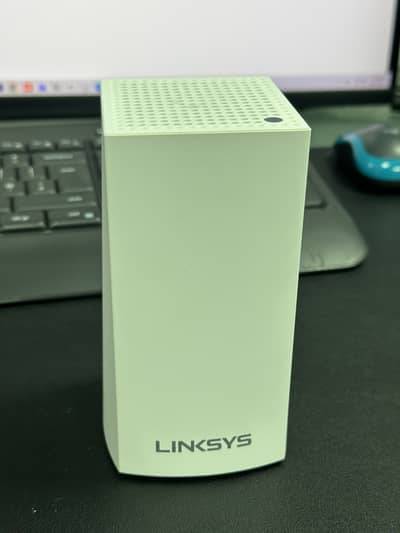 Linksys Velop Whole home wifi system AC1300 (Wifi Router ) 10/10