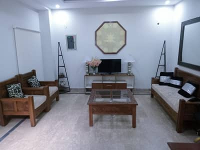 8 Marla Building For SALE In Central Park Housing Soceity, Lahore