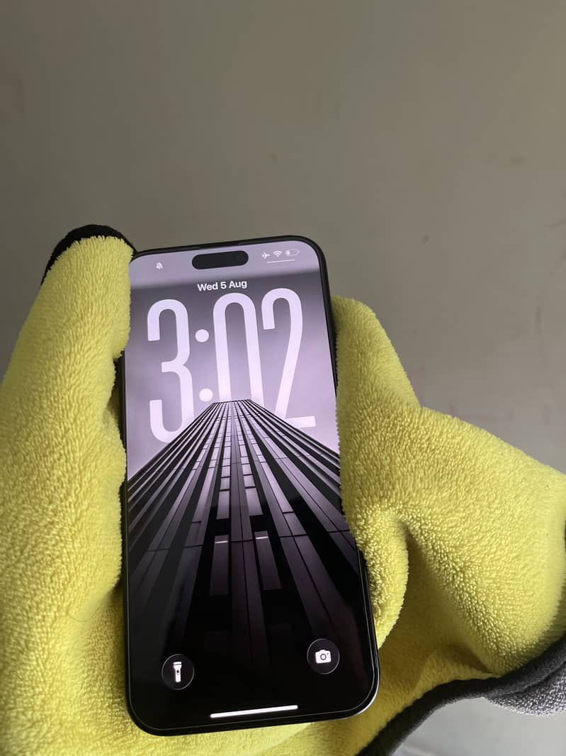 Apple iPhone 15 Pro Max 2