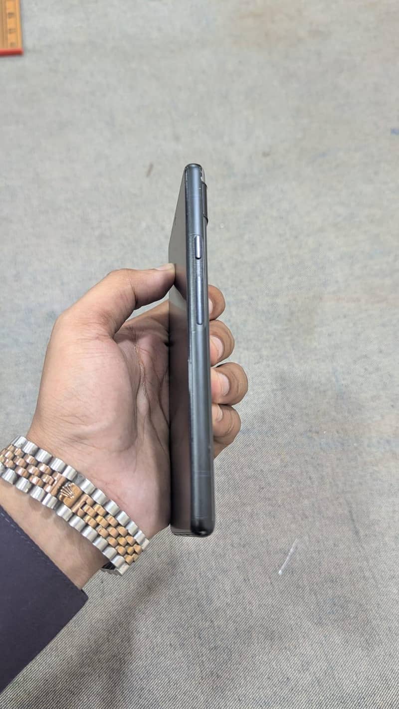 Google Pixel 6a 5