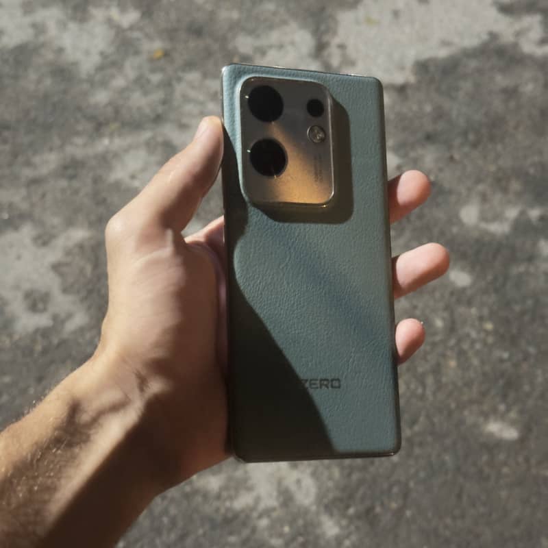 Infinix Zero 30 4