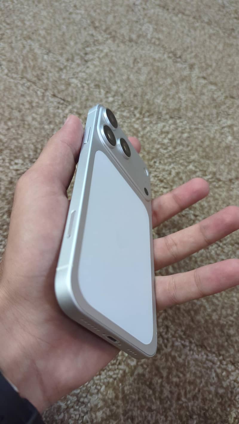 Apple iPhone 11 3