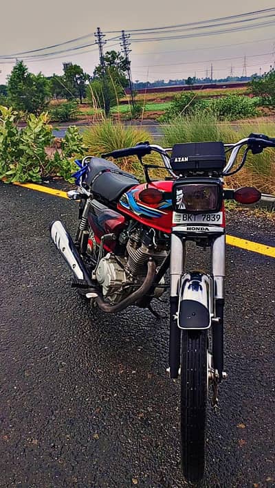 Honda bike red color ingine pack