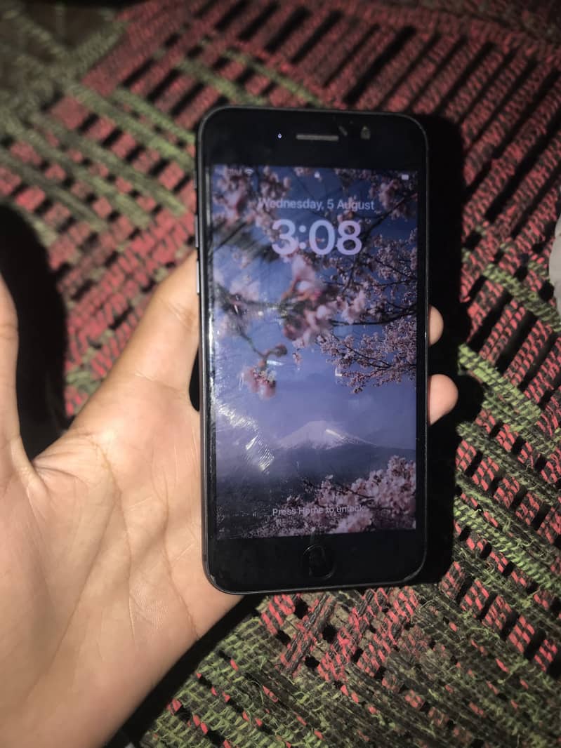 Apple iPhone 8 2