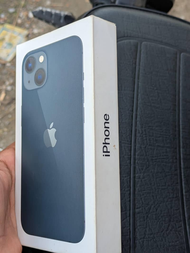 Apple iPhone 13 2