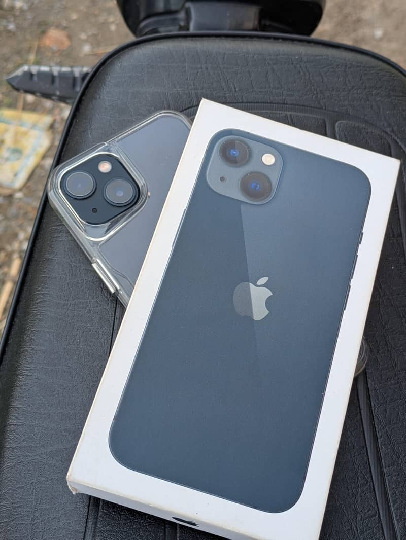 Apple iPhone 13 4
