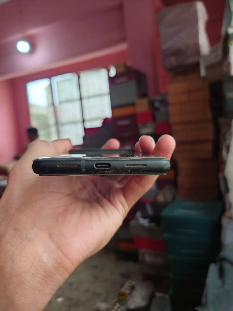 Google Pixel 6 4