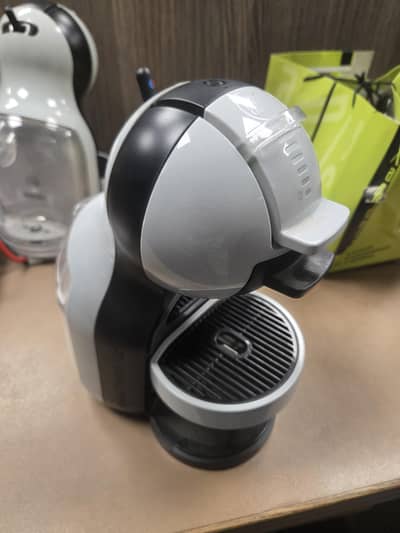 nescafe Dolce Gusto machine used in working condition