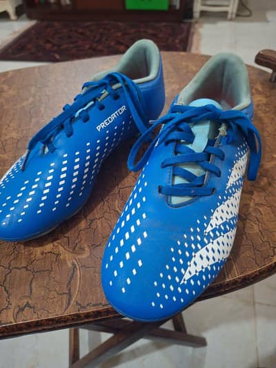 Football shoes