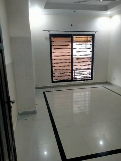 10 Marla Upper Portion For Rent Phase 5