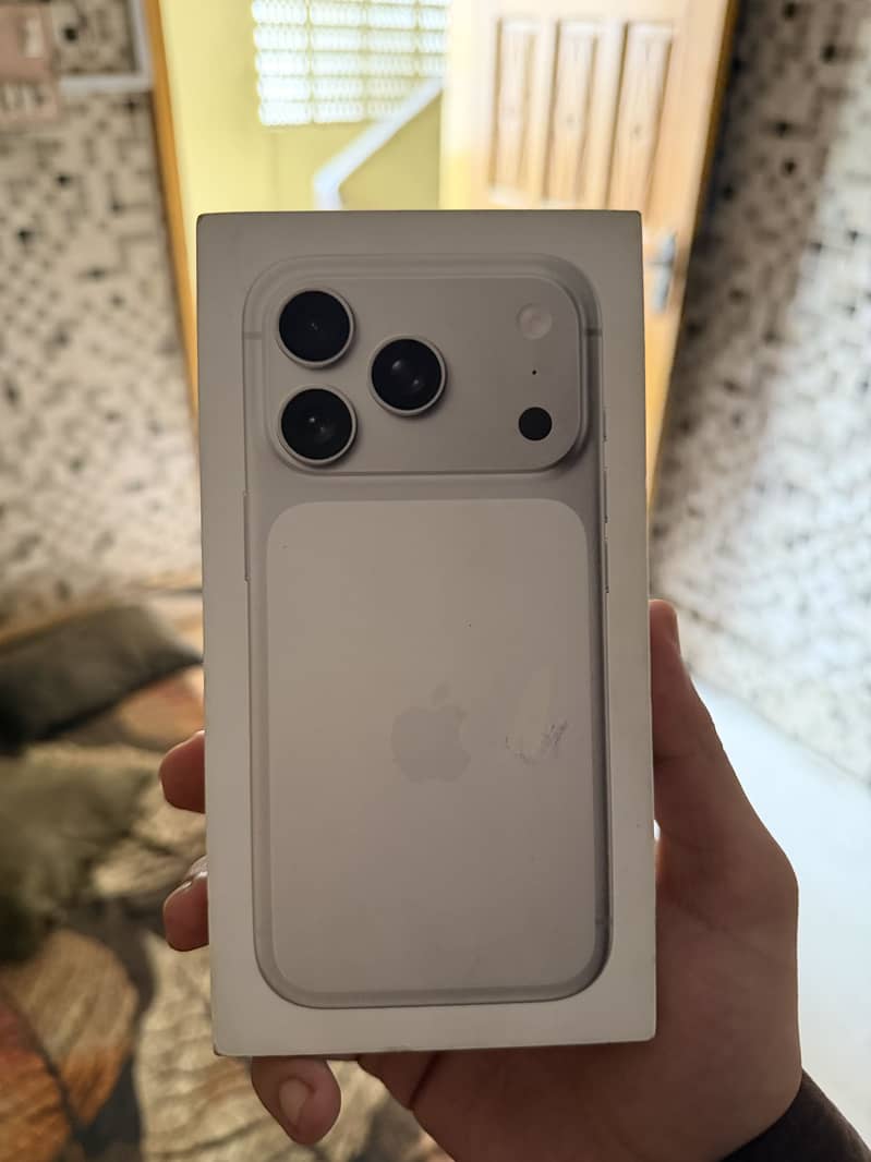 Apple iPhone 17 Pro 1