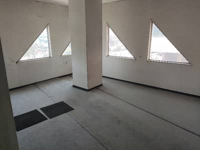 2 Kanal Commercial Building Is Available