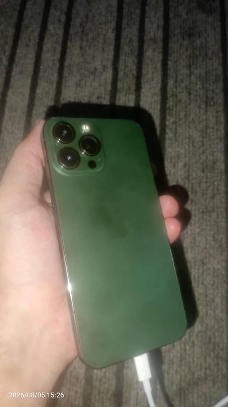 Apple iPhone 13 Pro Max 1