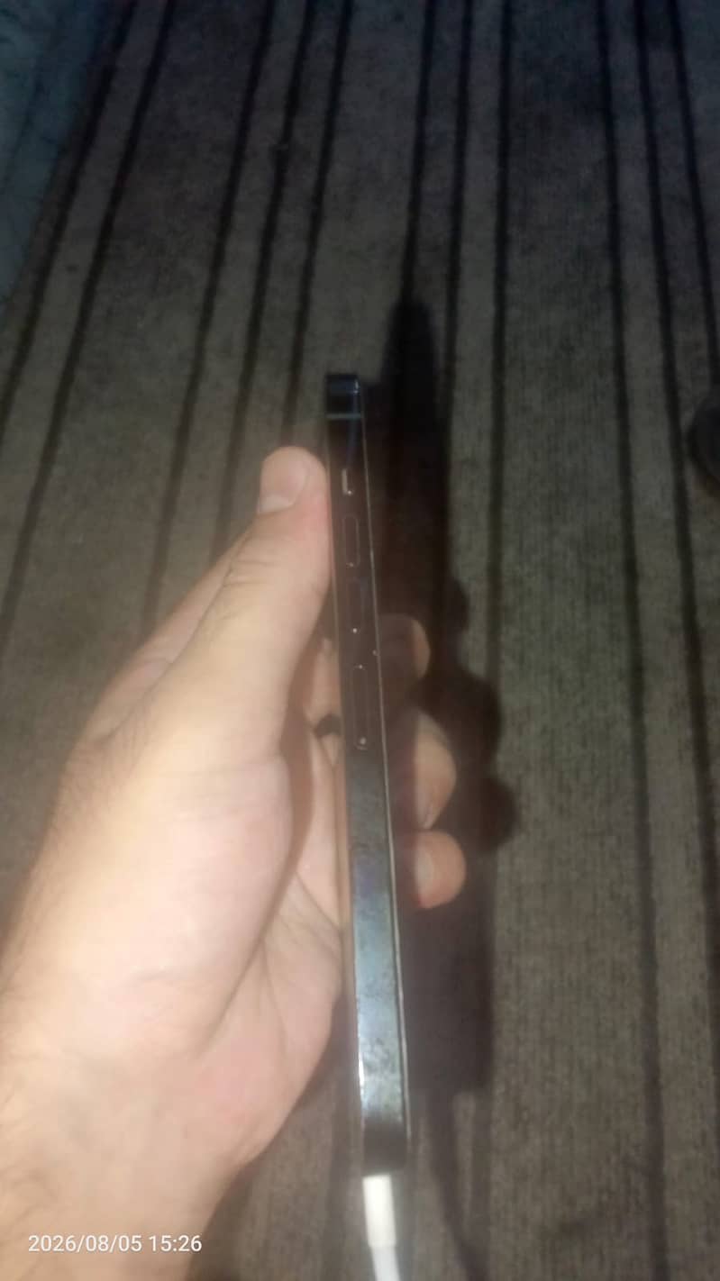 Apple iPhone 13 Pro Max 3