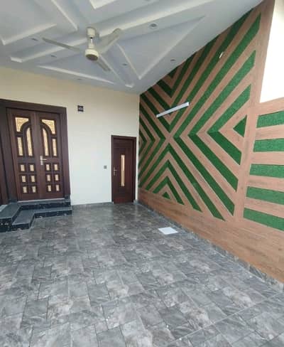 Prime Location Citi Housing Society 5 Marla House Up For rent