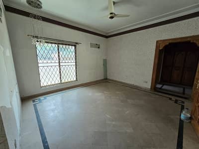 2 Kanal Semi Commercial House Available For Rent Office