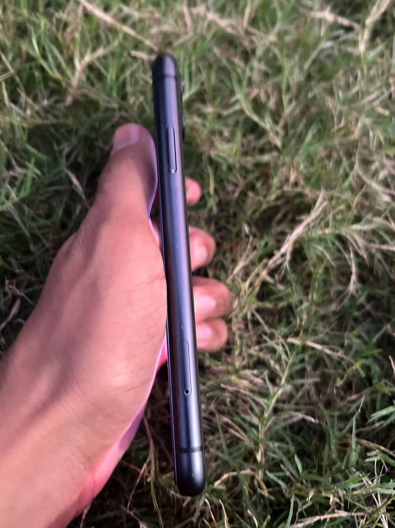 Apple iPhone 11 8