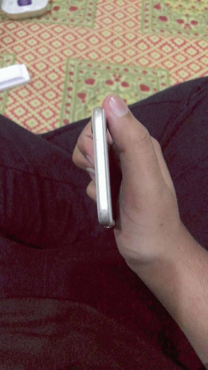 Apple iPhone 7 1