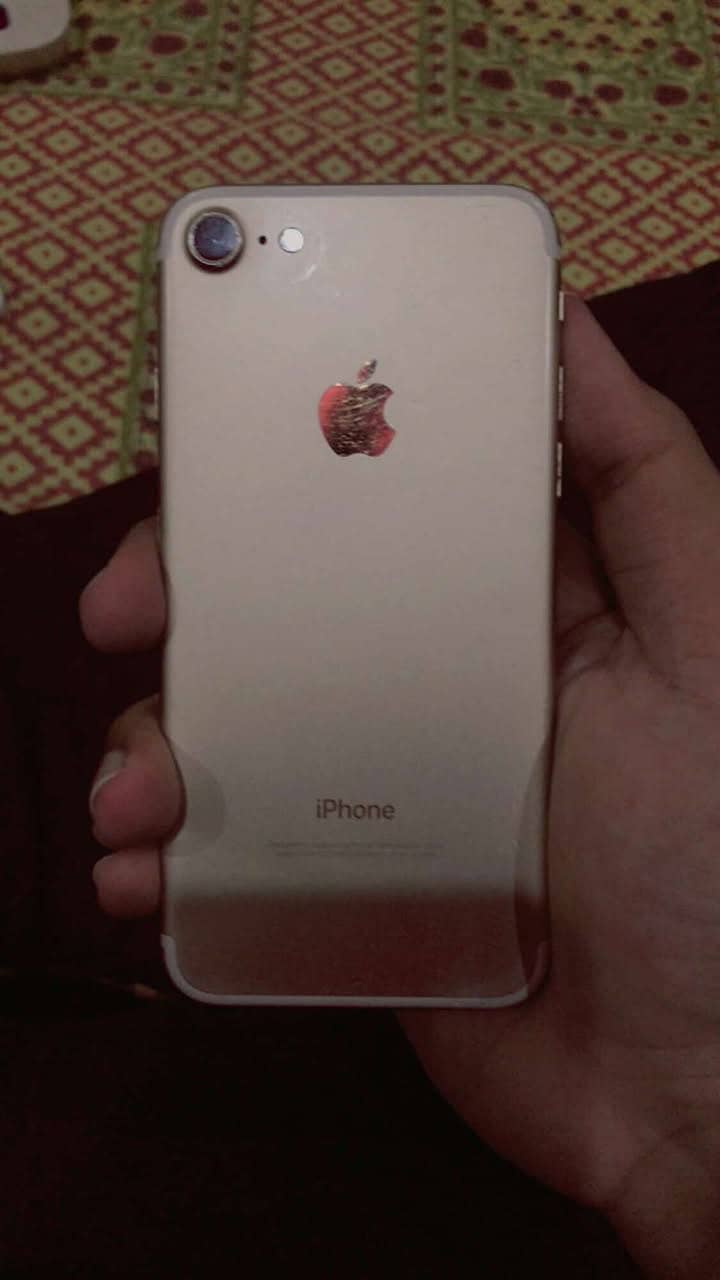 Apple iPhone 7 2
