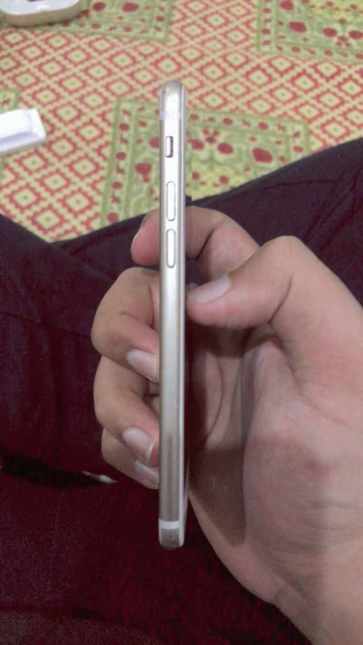 Apple iPhone 7 3