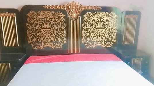 luxury king size bedroom set |8_pieces set |Gold&black| Excellent cond