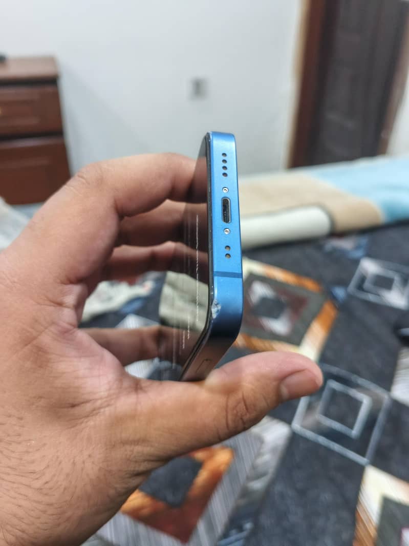 Apple iPhone 13 mini 3
