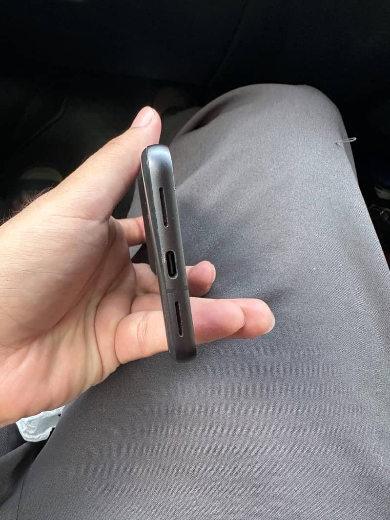 Google Pixel 8 3