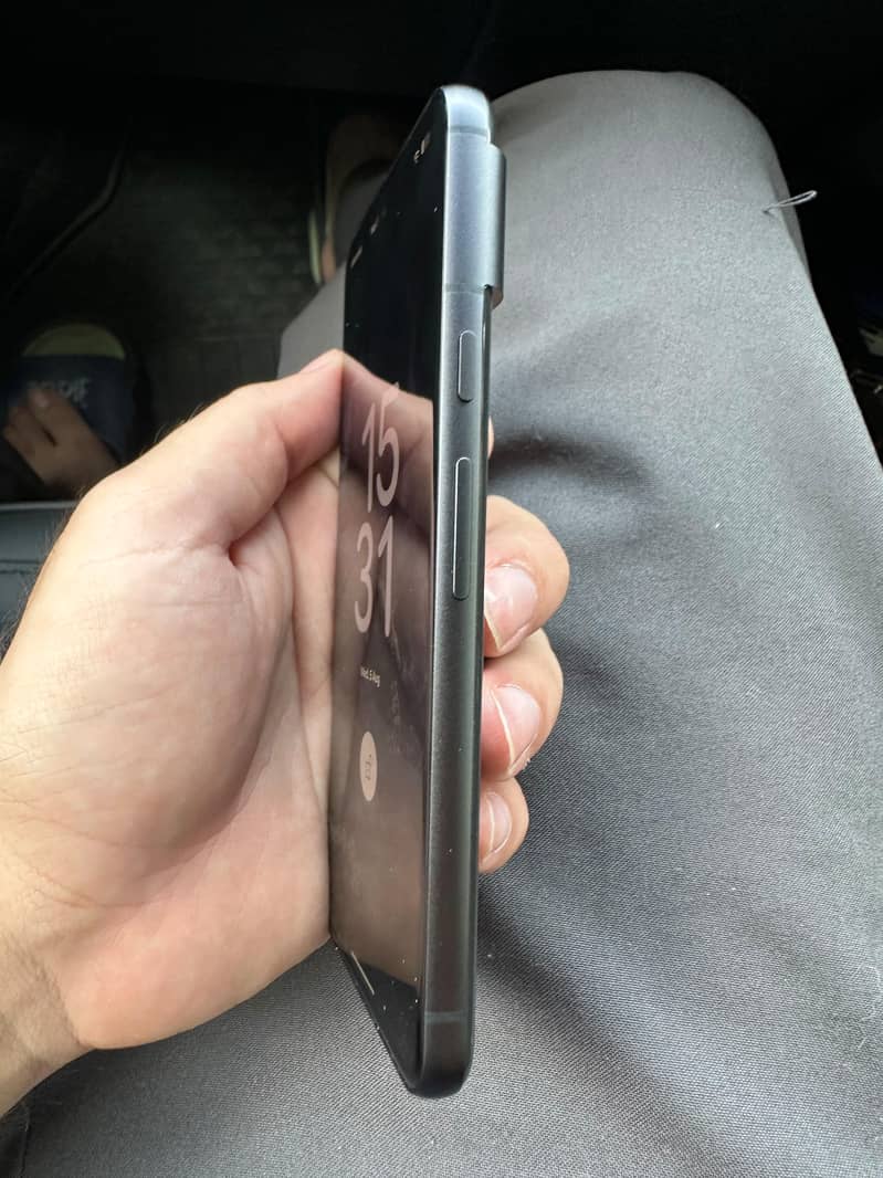 Google Pixel 8 5