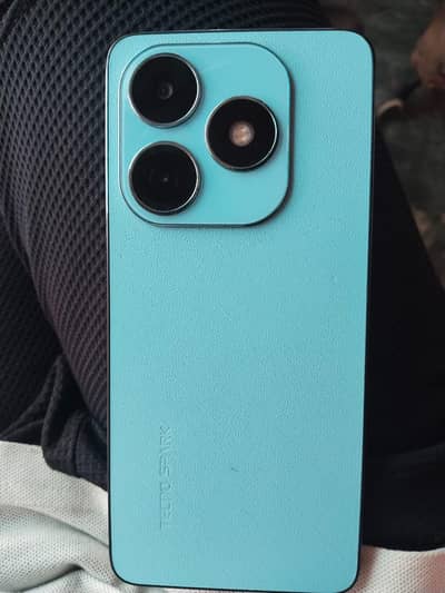 Tecno Spark 20 8+256gb  with box charger