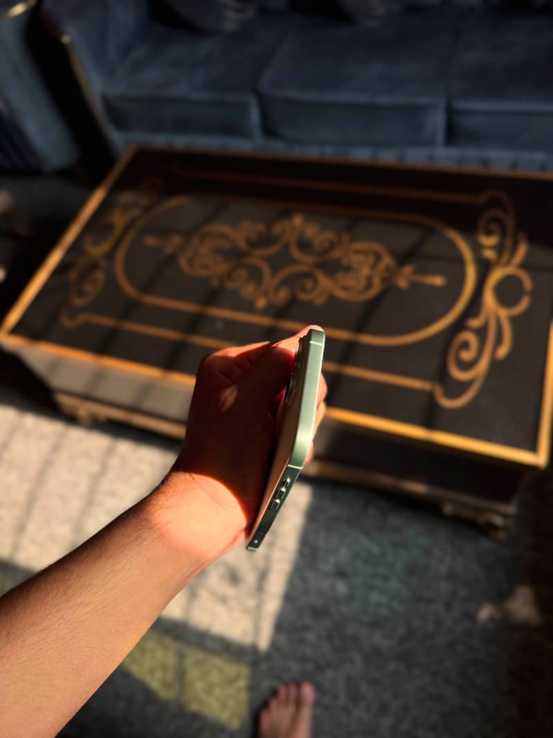 Apple iPhone 15 5