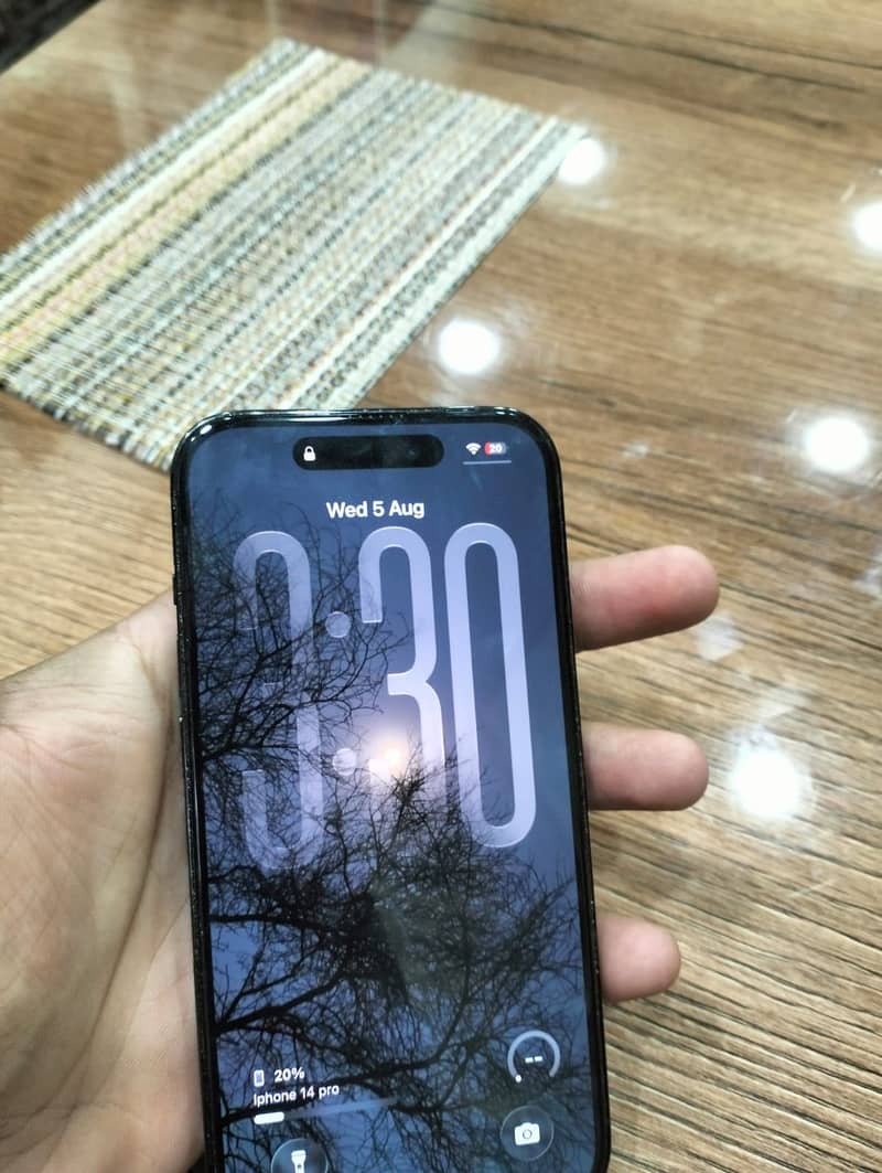 Apple iPhone 14 Pro 1
