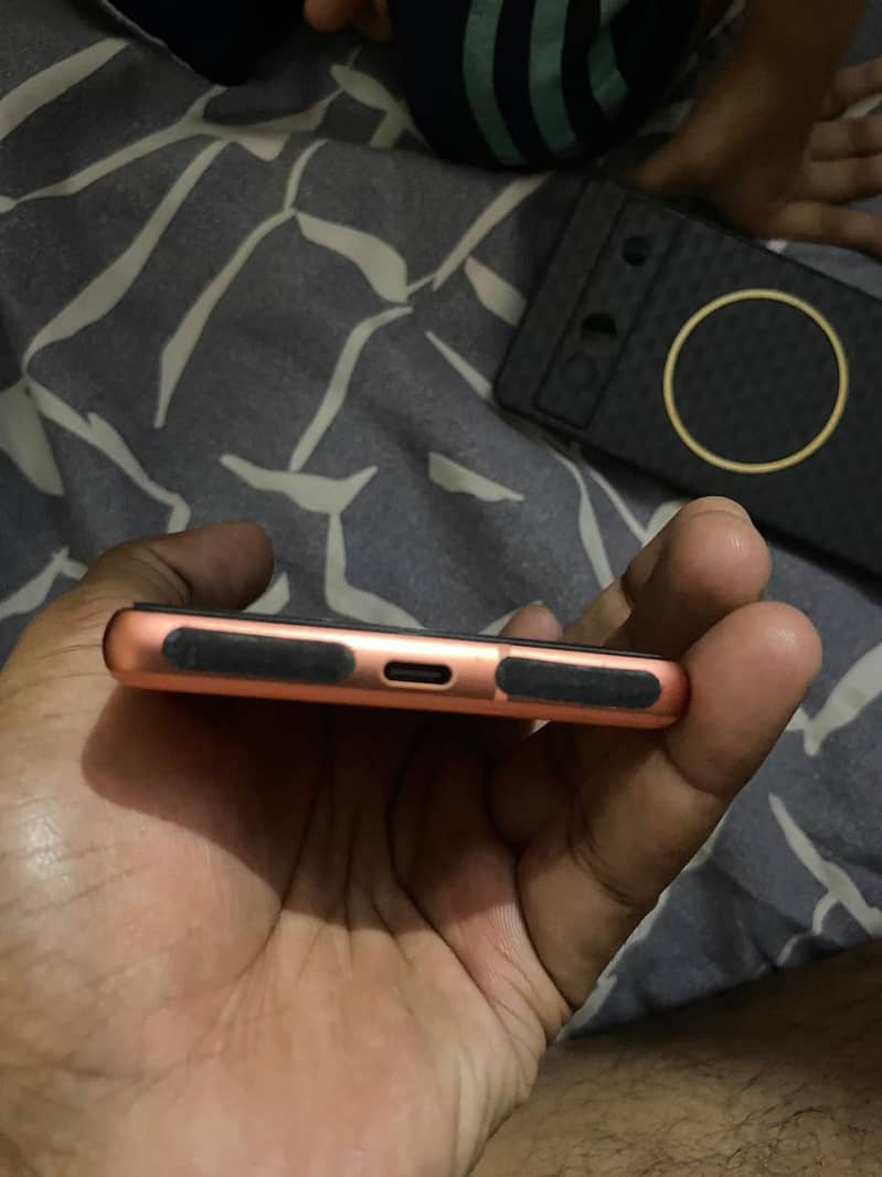 Google Pixel 7a 5