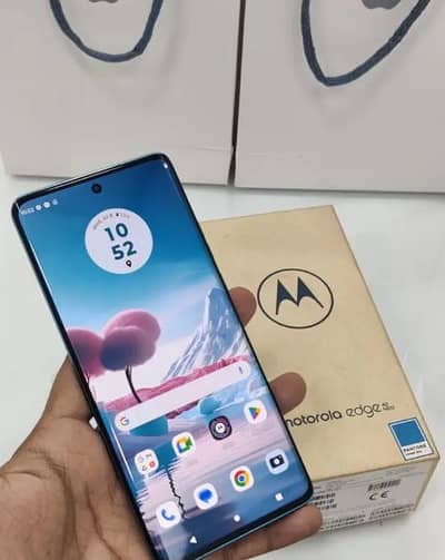 Motorola Edge 40 neo 12 GB RAM 256GB memory 0326/6773/255