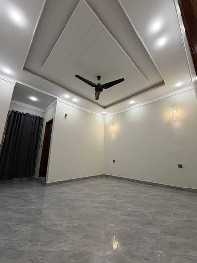 3 Bed Dd Portion Available For Rent 1st Floor 400 Gaz In Gulshan Block 4A