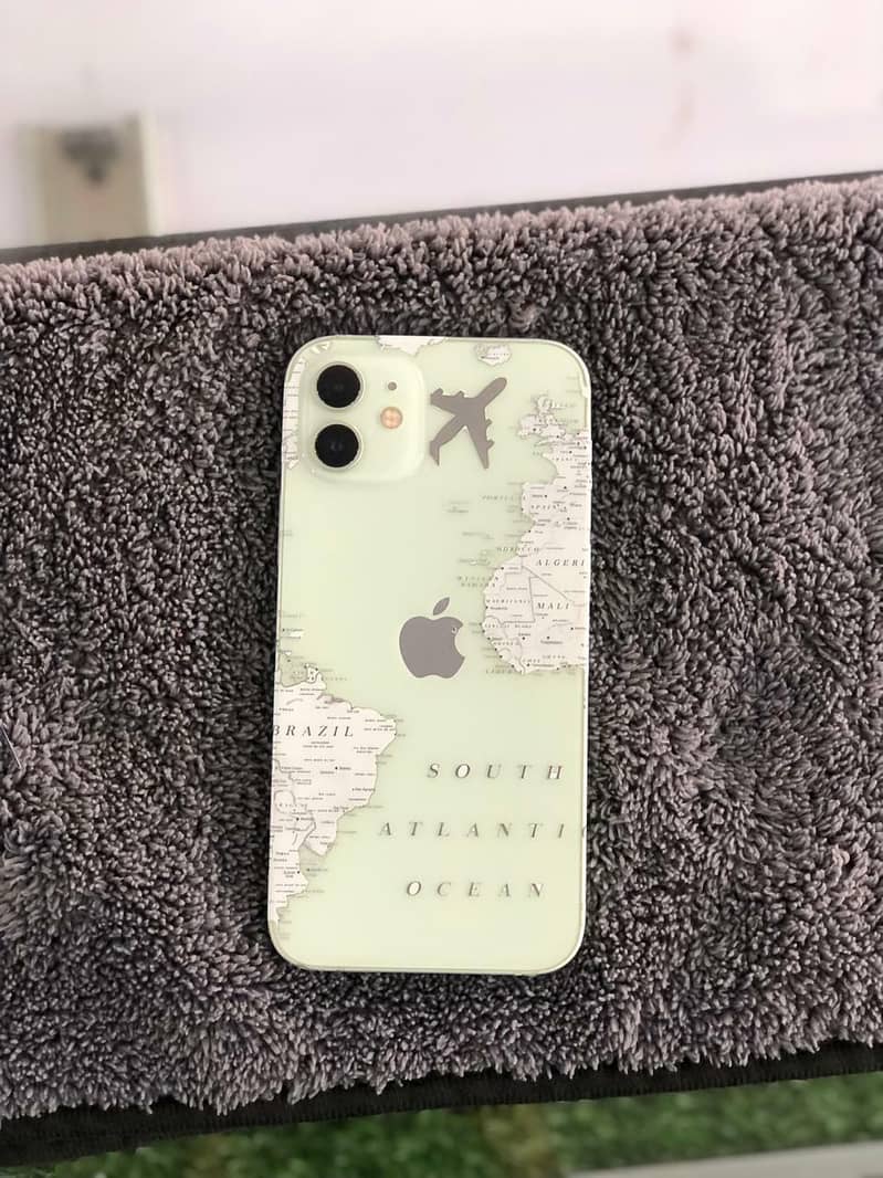 Apple iPhone 12 1