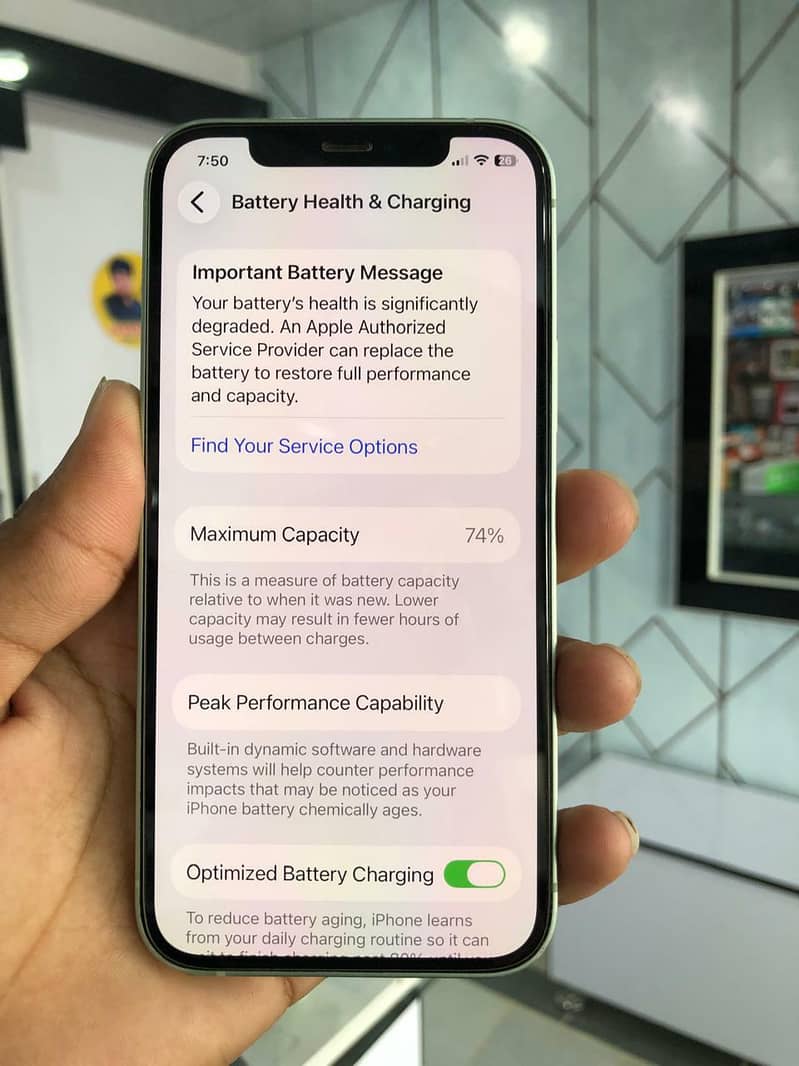 Apple iPhone 12 4