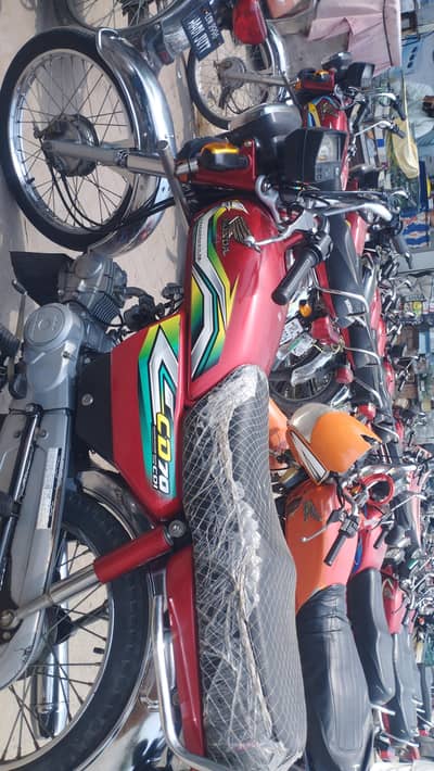 HONDA CD 70 2023 MODEL