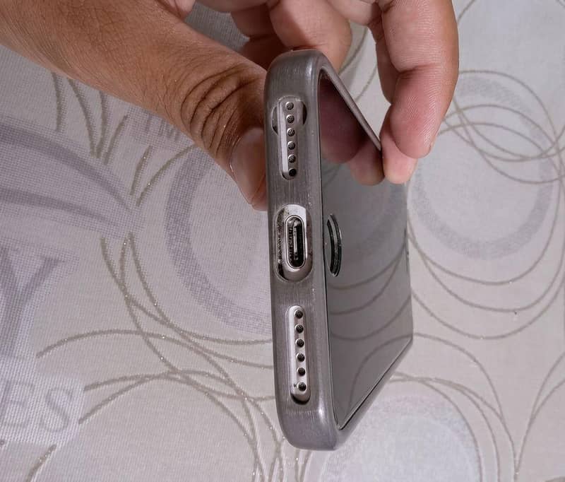 Apple iPhone 7 2