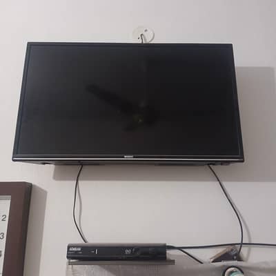 led TV .  with 2 dish and Receiver