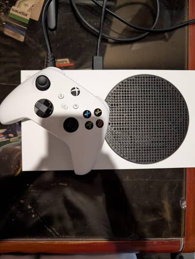 Xbox Series S 512GB - 10/10 Condition - With Box and Controller