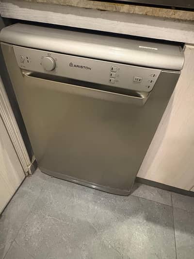 Ariston 60cm Stainless Steel Dishwasher