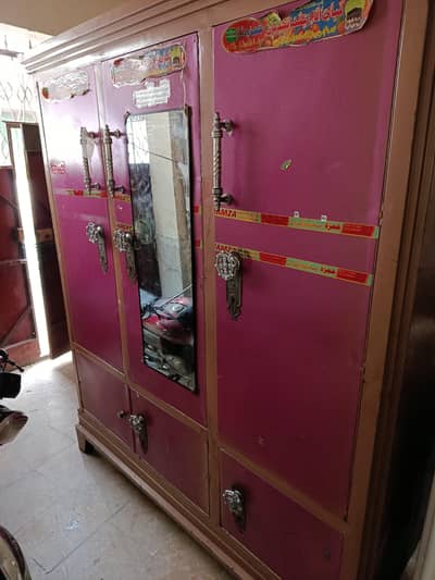 3-Door wardrobe