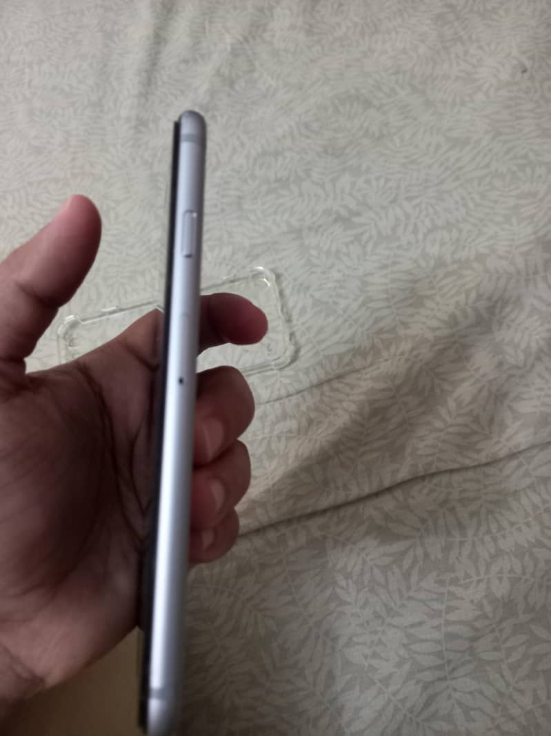 Apple iPhone 6S 1