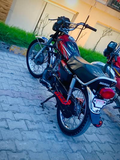 100℅okay condition honda 125 2005 model no macanical work requied